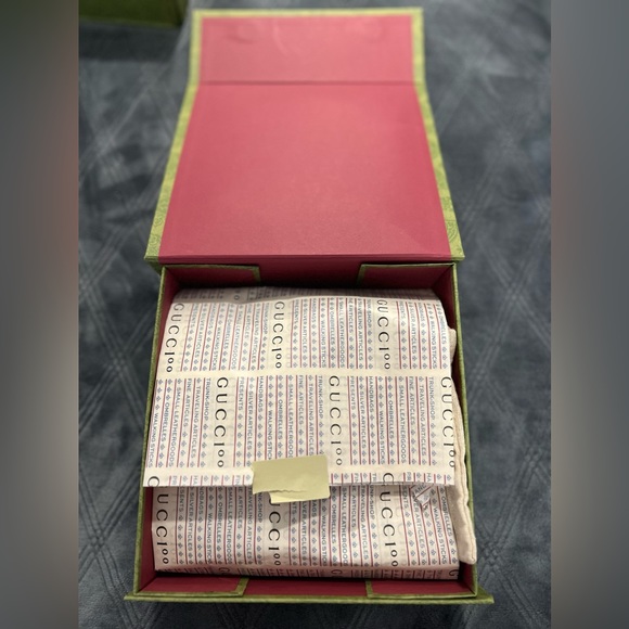 Gucci Leather Belt with Double G Buckle - Picture 11 of 12